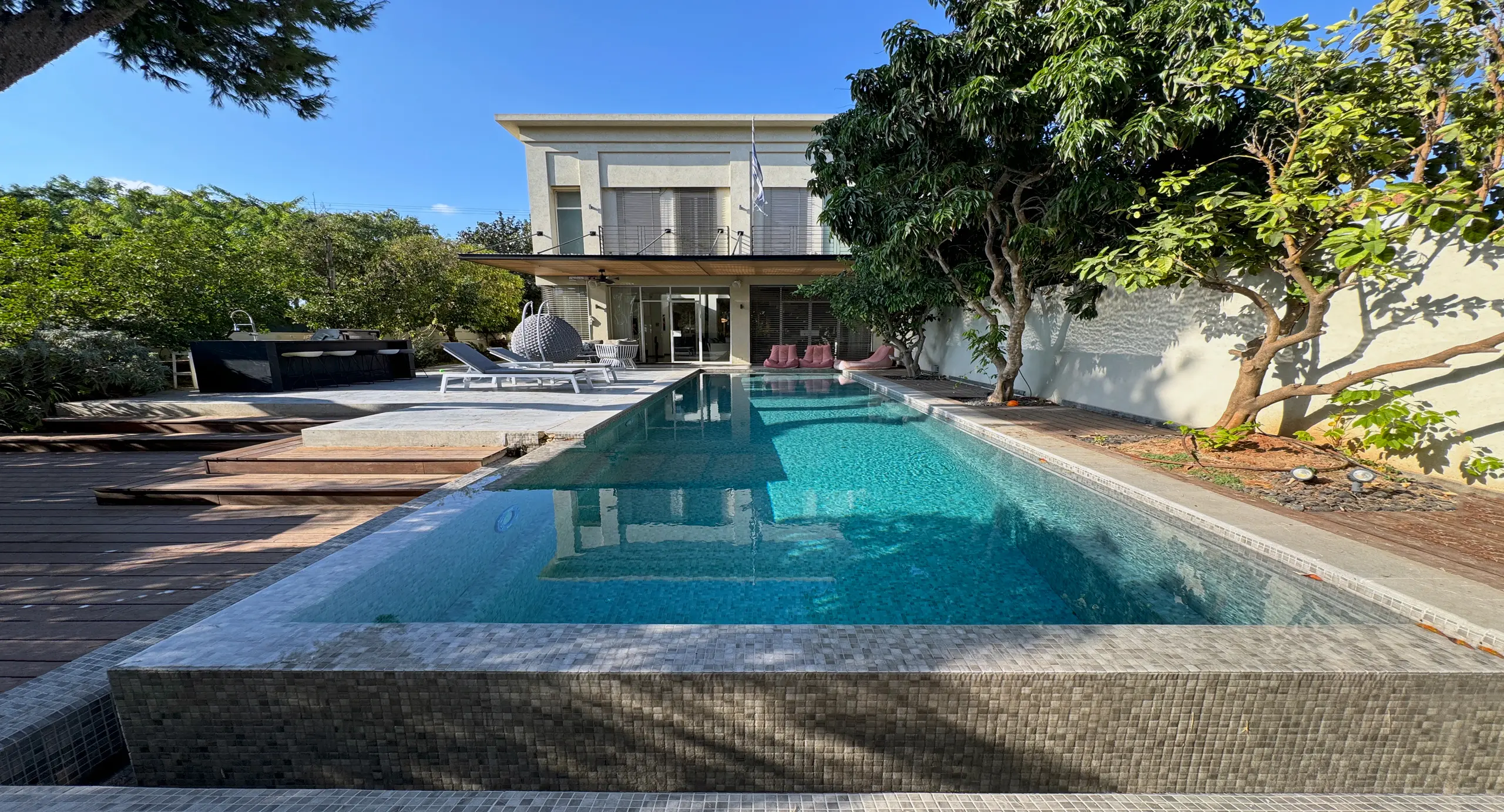 Tlv villa_cover