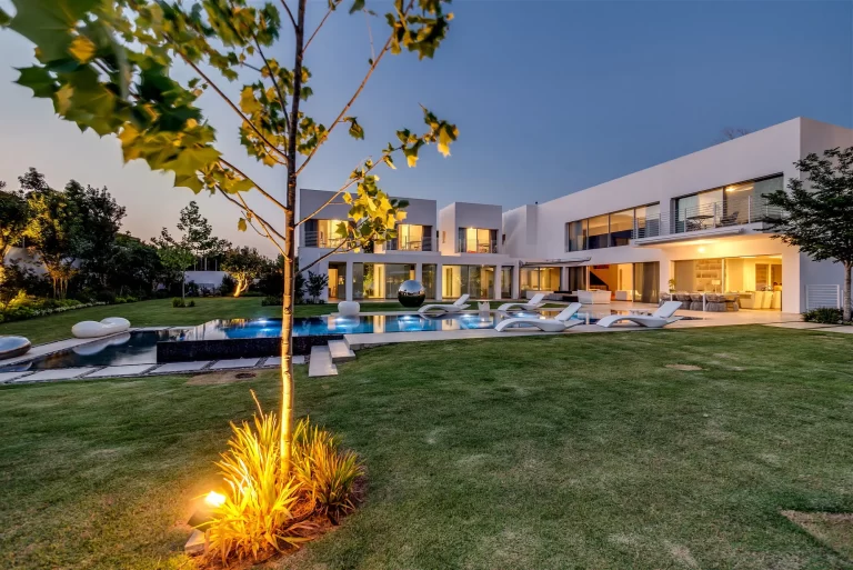 silver_ball_villa-nestor